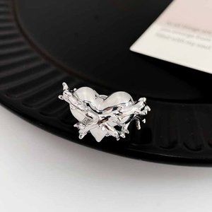 Thorn love ring opening (1)